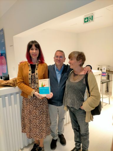 Con Rafael Narbona y su mujer Piedad en la presentación de su libro "Maestros de la Felicidad" Moira Láquesis con Rafael Narbona y su mujer Piedad